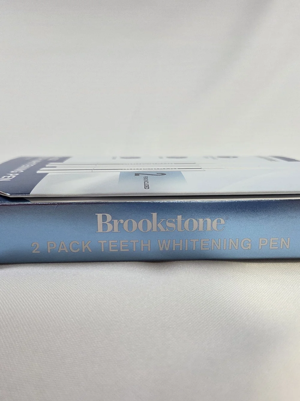 Brookstone 2 Pack Teeth Whitening Pens Mint Flavor On-the-Go Whitener 4mL Each